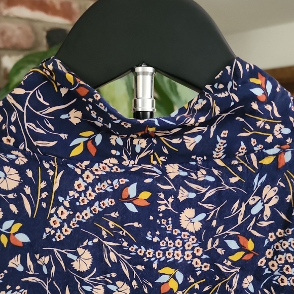 Maeve Anthropologie Navy Floral Peplum Blouse Size Small - Picture 6 of 13